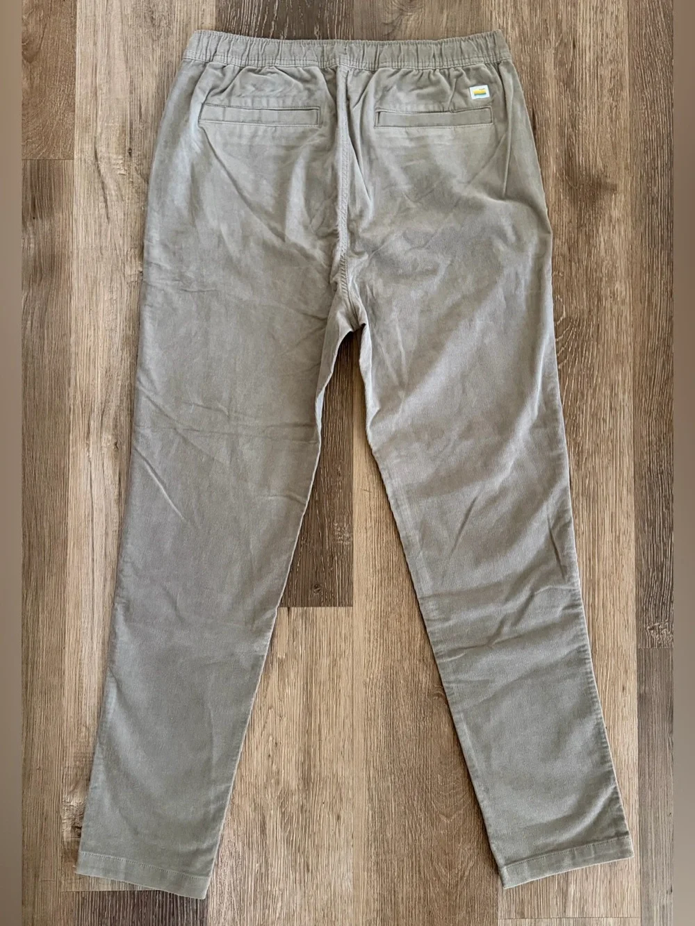 Vuori Men's Optimist Pant Corduroy Shiitake Sz Large V440 NWOT